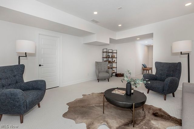 514 Kenilworth Road, Bay Village, OH 44140