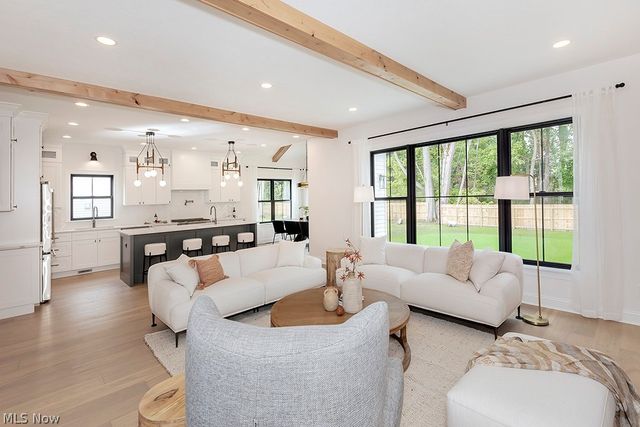 514 Kenilworth Road, Bay Village, OH 44140