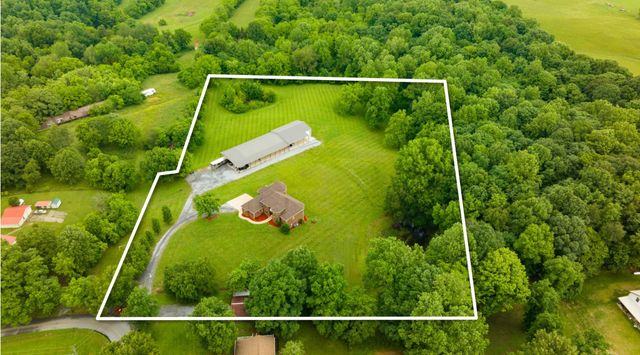 291 Bowling Branch Rd, Cottontown, TN 37048