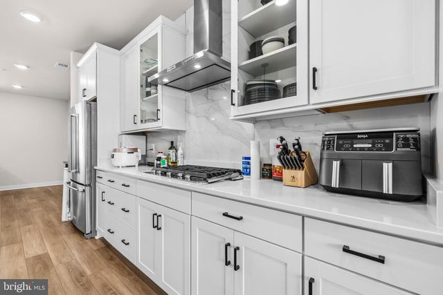 20813 WOOD QUAY DR, Sterling, VA 20166