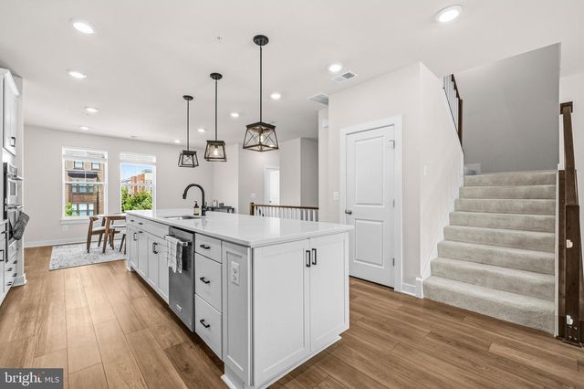 20813 WOOD QUAY DR, Sterling, VA 20166