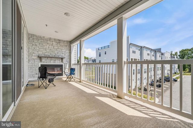 20813 WOOD QUAY DR, Sterling, VA 20166