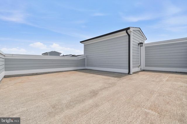20813 WOOD QUAY DR, Sterling, VA 20166