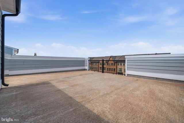20813 WOOD QUAY DR, Sterling, VA 20166