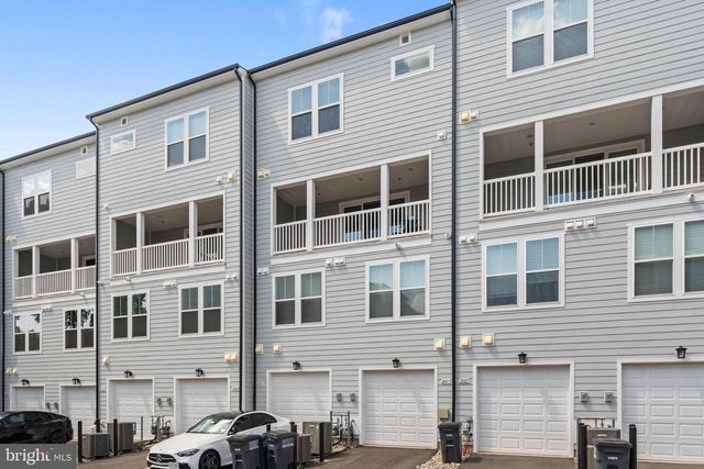 20813 WOOD QUAY DR, Sterling, VA 20166