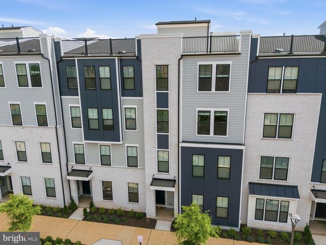 20813 WOOD QUAY DR, Sterling, VA 20166
