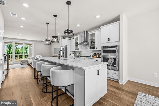 20813 WOOD QUAY DR, Sterling, VA 20166