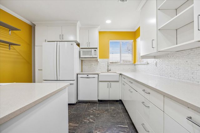 2808 Thrushwood DR B, Austin, TX 78757