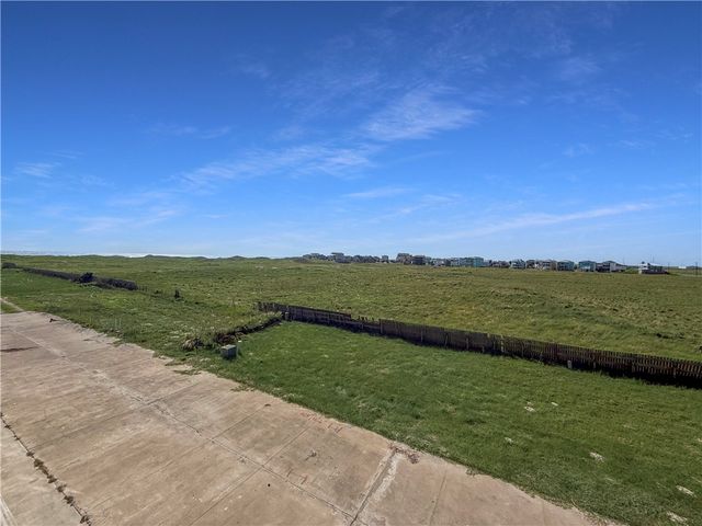 134 W Palm Beach Road, Port Aransas, TX 78373