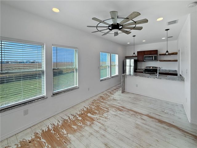 134 W Palm Beach Road, Port Aransas, TX 78373