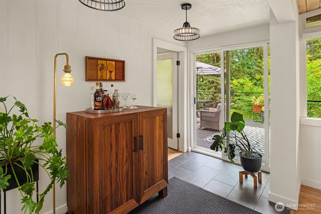 20200 37th Avenue NE, Lake Forest Park, WA 98155
