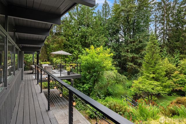 20200 37th Avenue NE, Lake Forest Park, WA 98155