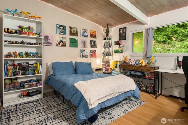 20200 37th Avenue NE, Lake Forest Park, WA 98155