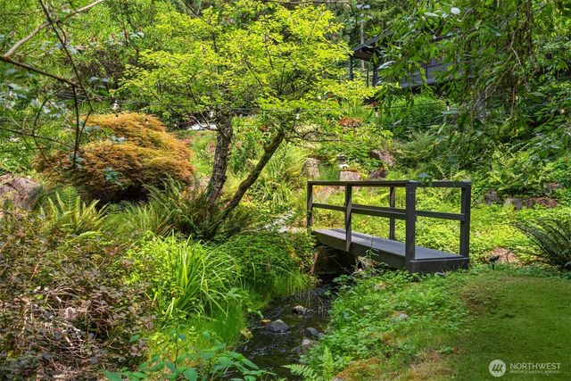 20200 37th Avenue NE, Lake Forest Park, WA 98155