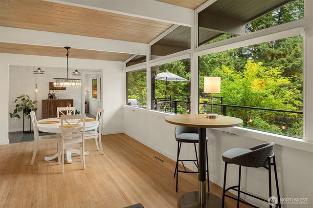 20200 37th Avenue NE, Lake Forest Park, WA 98155