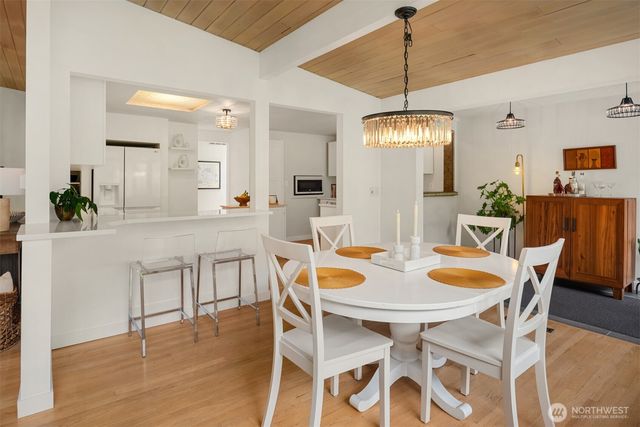20200 37th Avenue NE, Lake Forest Park, WA 98155