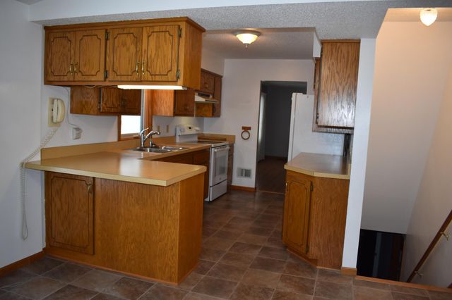 861 83rd Avenue NE, Spring Lake Park, MN 55432