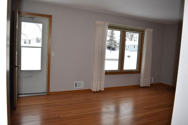 861 83rd Avenue NE, Spring Lake Park, MN 55432