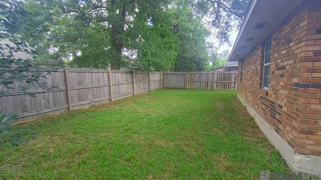 604 J W Davis Dr, Hammond, LA 70403