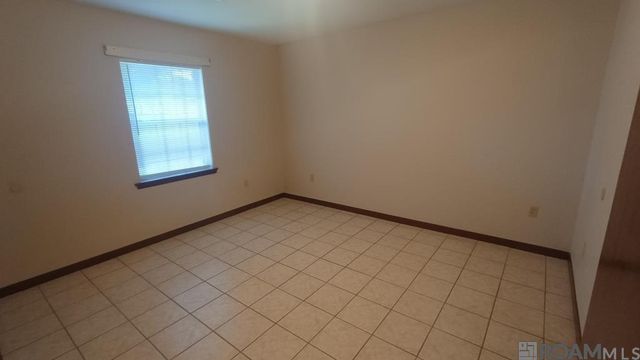 604 J W Davis Dr, Hammond, LA 70403