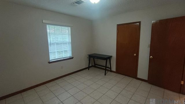 604 J W Davis Dr, Hammond, LA 70403