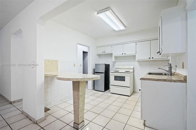 42 E 16th St, Hialeah, FL 33010