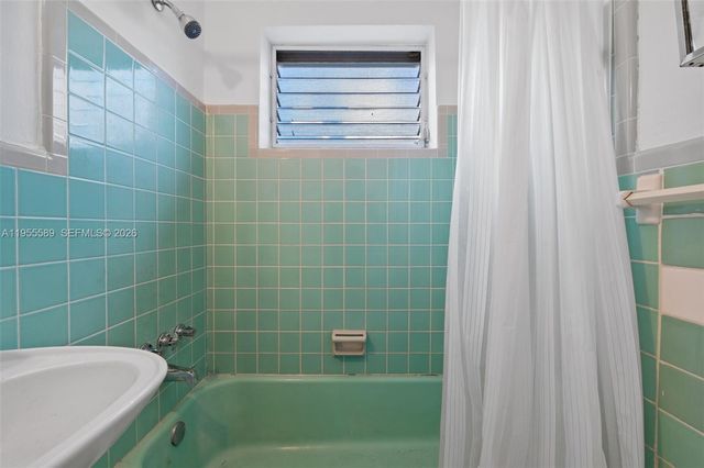 42 E 16th St, Hialeah, FL 33010