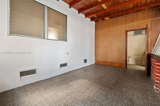 42 E 16th St, Hialeah, FL 33010