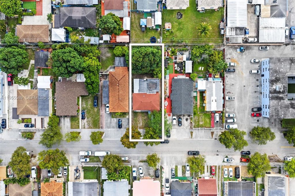 42 E 16th St, Hialeah, FL 33010