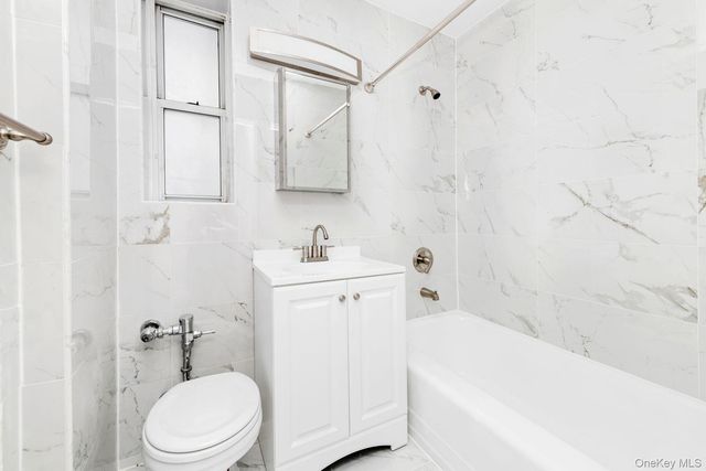 180 Van Cortlandt Park S 3B, Bronx, NY 10463