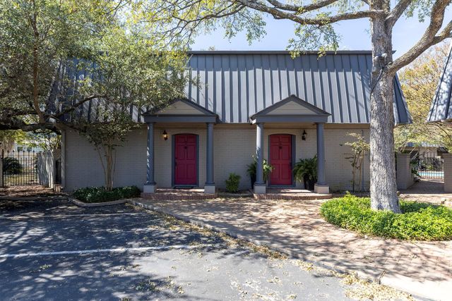 2500 Steck Ave 5, Austin, TX 78757