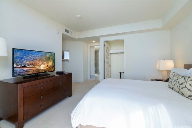 223 Saratoga Road 3710, Honolulu, HI 96815