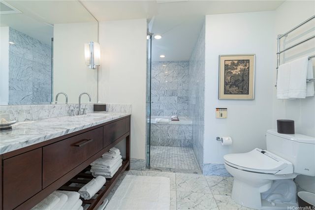 223 Saratoga Road 3710, Honolulu, HI 96815