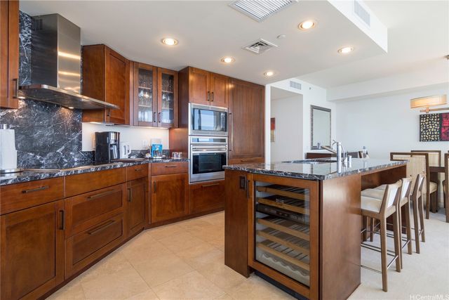 223 Saratoga Road 3710, Honolulu, HI 96815