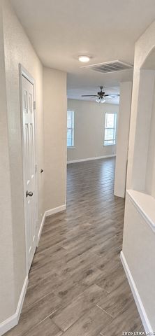 15727 COTTON TAIL LN, San Antonio, TX 78255