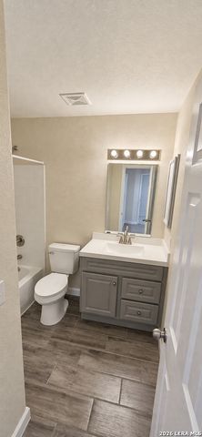 15727 COTTON TAIL LN, San Antonio, TX 78255