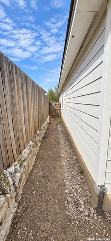 15727 COTTON TAIL LN, San Antonio, TX 78255