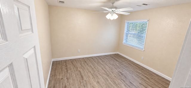 15727 COTTON TAIL LN, San Antonio, TX 78255