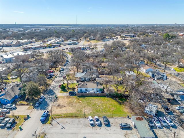 2329 Kings Avenue, Haltom City, TX 76117