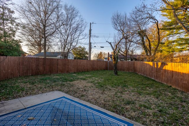 2059 Oleander Drive, Lexington, KY 40504