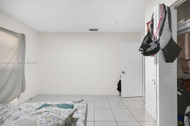 2352 NW 102nd St, Miami, FL 33147