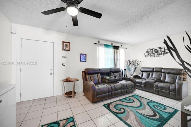 2352 NW 102nd St, Miami, FL 33147