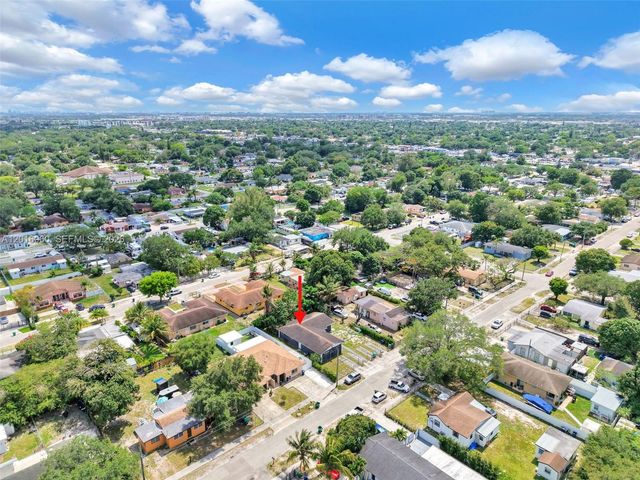 2352 NW 102nd St, Miami, FL 33147