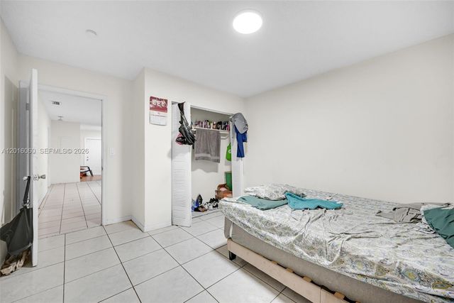 2352 NW 102nd St, Miami, FL 33147