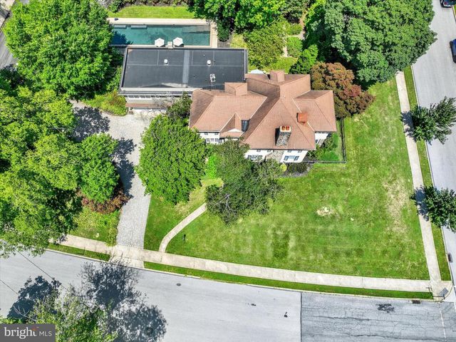 915 ARLINGTON ROAD, York, PA 17403