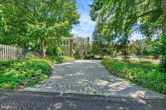 915 ARLINGTON ROAD, York, PA 17403