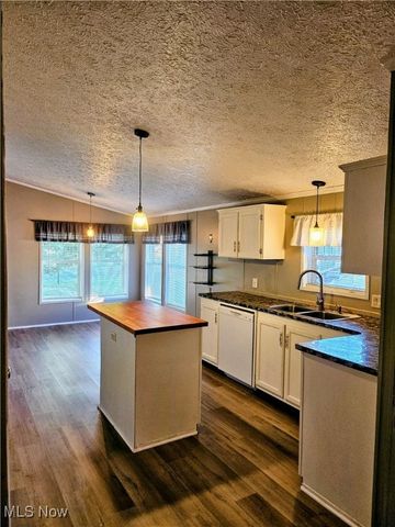 1426 Lancelot Drive, Streetsboro, OH 44241