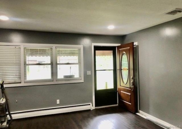 1099 Nugent Avenue, Bay Shore, NY 11706