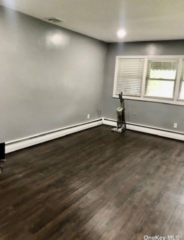 1099 Nugent Avenue, Bay Shore, NY 11706