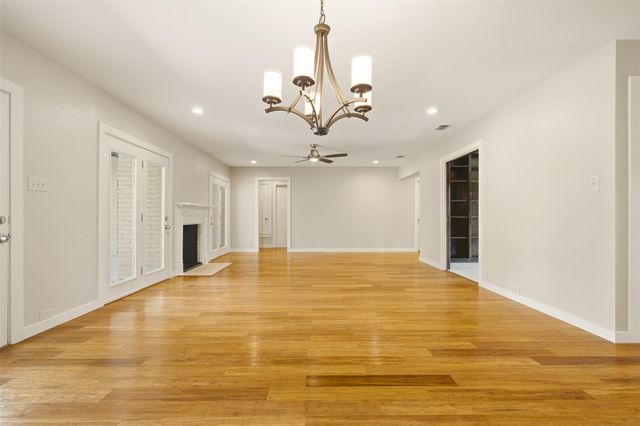 13523 Briar Hollow DR, Austin, TX 78729